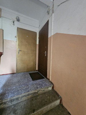 Продам трехкомнатную (3-комн.) квартиру, Ватутина ул, 10, Нальчик г