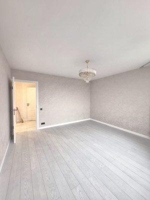 Продам однокомнатную (1-комн.) квартиру, Центральная ул, 42, Чехов г