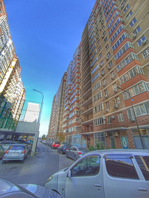 Сдам трехкомнатную (3-комн.) квартиру, им. Цезаря Куникова ул, 24к3, Краснодар г