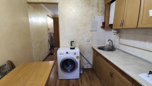 Продам двухкомнатную (2-комн.) квартиру, Кирова пр-кт, 82, Симферополь г