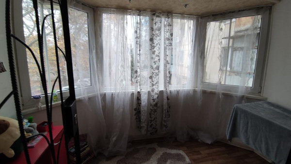 Продам двухкомнатную (2-комн.) квартиру, Кирова пр-кт, 82, Симферополь г