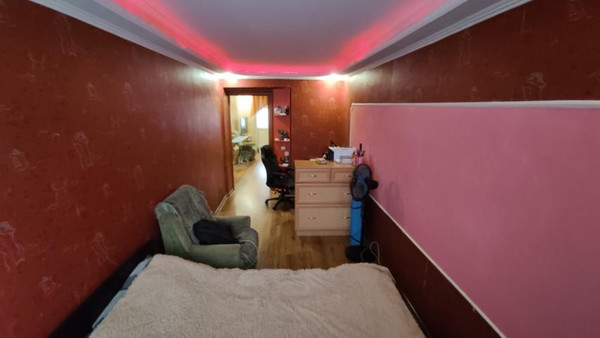 Продам двухкомнатную (2-комн.) квартиру, Кирова пр-кт, 82, Симферополь г