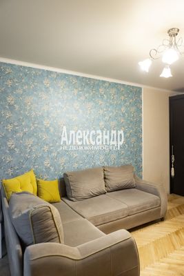 Продам двухкомнатную (2-комн.) квартиру, Комендантский пр-кт, 21к2, Санкт-Петербург г