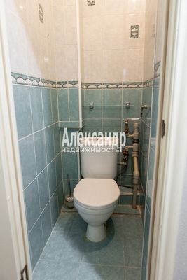 Продам двухкомнатную (2-комн.) квартиру, Комендантский пр-кт, 21к2, Санкт-Петербург г