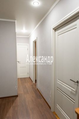 Продам двухкомнатную (2-комн.) квартиру, Комендантский пр-кт, 21к2, Санкт-Петербург г