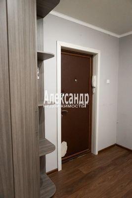 Продам двухкомнатную (2-комн.) квартиру, Комендантский пр-кт, 21к2, Санкт-Петербург г