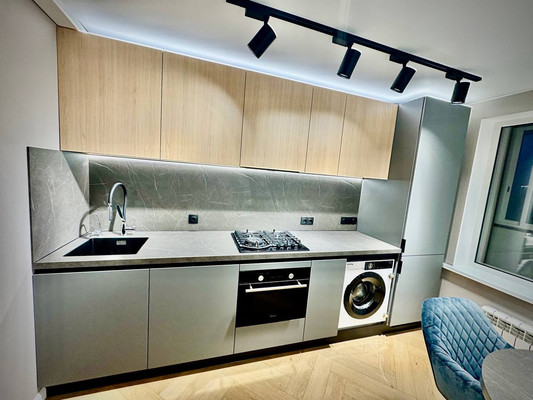 Сдам трехкомнатную (3-комн.) квартиру, Кутузова ул, 3, Москва г