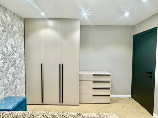 Сдам трехкомнатную (3-комн.) квартиру, Кутузова ул, 3, Москва г