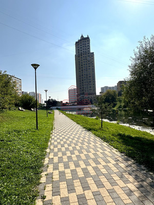 Сдам трехкомнатную (3-комн.) квартиру, Кутузова ул, 3, Москва г