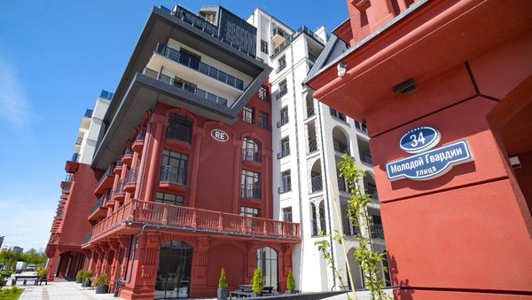 Продам трехкомнатную (3-комн.) квартиру, Молодой гвардии ул, 34к1, Калининград г