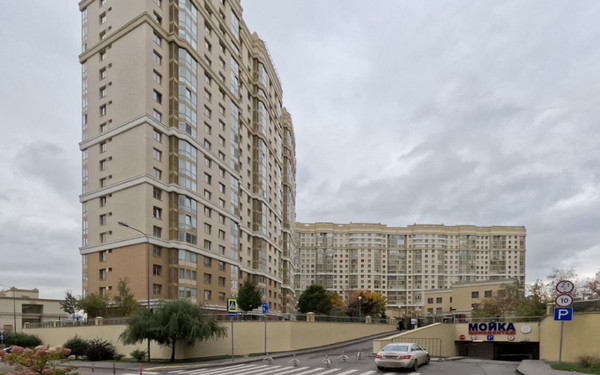 Продам трехкомнатную (3-комн.) квартиру, Мосфильмовская ул, 88к4, Москва г