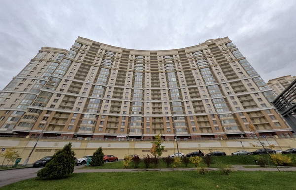 Продам трехкомнатную (3-комн.) квартиру, Мосфильмовская ул, 88к4, Москва г