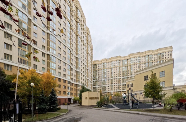 Продам трехкомнатную (3-комн.) квартиру, Мосфильмовская ул, 88к4, Москва г
