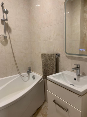 Продам двухкомнатную (2-комн.) квартиру, Весенняя ул, 36, Волгодонск г