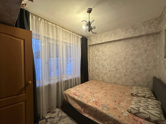 Продам трехкомнатную (3-комн.) квартиру, Куликовская ул, 9, Иркутск г