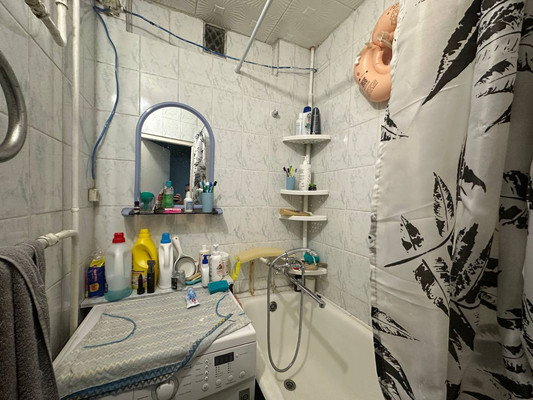 Продам трехкомнатную (3-комн.) квартиру, Куликовская ул, 9, Иркутск г