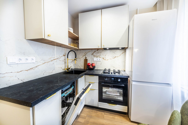 Продам двухкомнатную (2-комн.) квартиру, Туристская ул, 22к2, Москва г