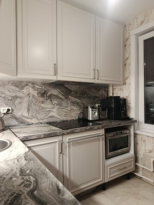 Продам трехкомнатную (3-комн.) квартиру, Тарусская ул, 8, Москва г