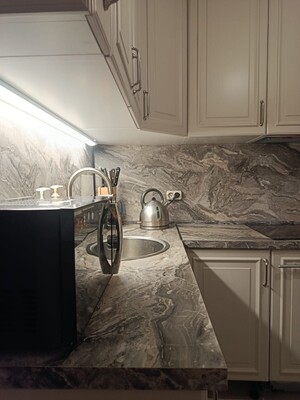 Продам трехкомнатную (3-комн.) квартиру, Тарусская ул, 8, Москва г