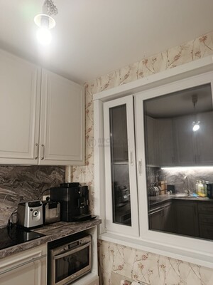 Продам трехкомнатную (3-комн.) квартиру, Тарусская ул, 8, Москва г