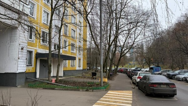 Продам трехкомнатную (3-комн.) квартиру, Тарусская ул, 8, Москва г