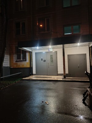 Продам трехкомнатную (3-комн.) квартиру, Тарусская ул, 8, Москва г