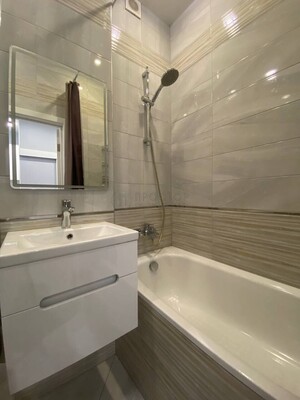 Продам однокомнатную (1-комн.) квартиру, Адмирала Макарова ул, 6Бк2, Москва г