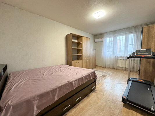 Продам однокомнатную (1-комн.) квартиру, Малая Набережная ул, 17/22, Москва г