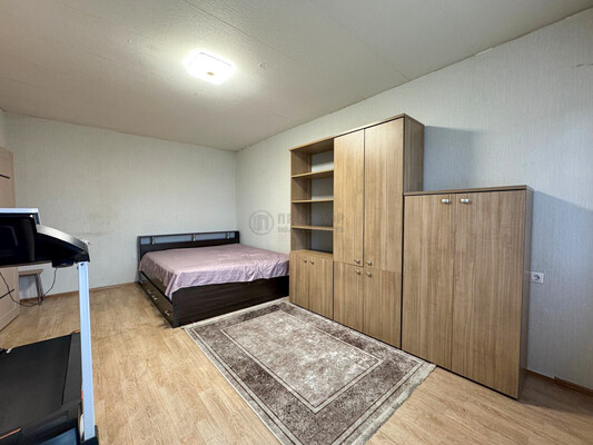 Продам однокомнатную (1-комн.) квартиру, Малая Набережная ул, 17/22, Москва г