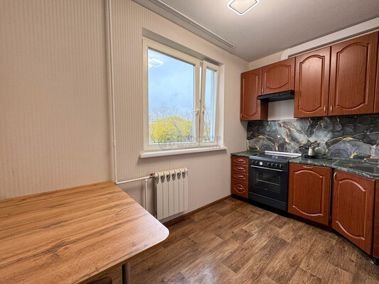 Продам однокомнатную (1-комн.) квартиру, Малая Набережная ул, 17/22, Москва г