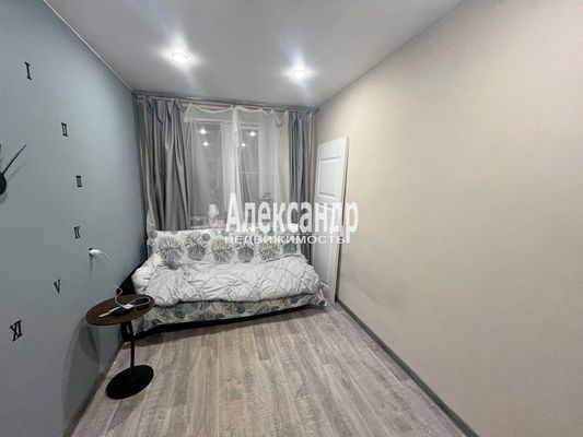 Продам комнату в 6-комн. квартире, Энергетиков пр-кт, 30к2, Санкт-Петербург г