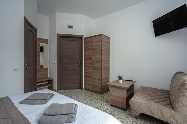 Продам однокомнатную (1-комн.) квартиру, Гагариной ул, 25/353, Утес п