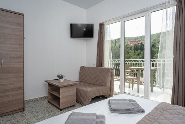 Продам однокомнатную (1-комн.) квартиру, Гагариной ул, 25/353, Утес п