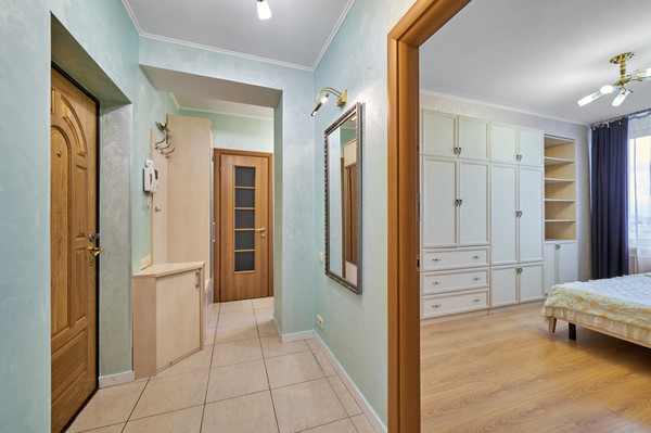 Продам двухкомнатную (2-комн.) квартиру, Новый Арбат ул, 16, Москва г