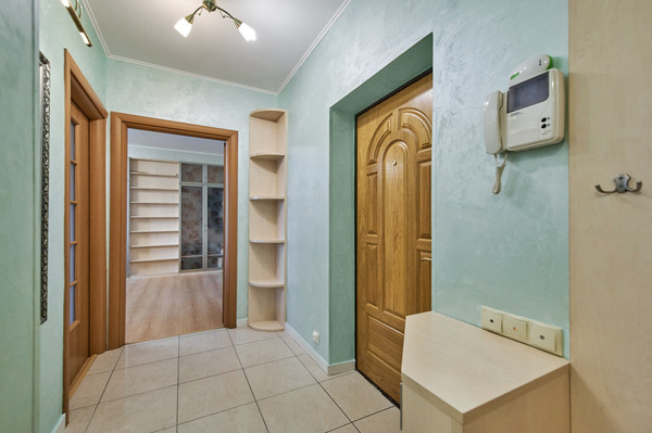 Продам двухкомнатную (2-комн.) квартиру, Новый Арбат ул, 16, Москва г