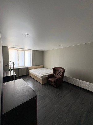 Продам двухкомнатную (2-комн.) квартиру, Залесская ул, 18, Симферополь г