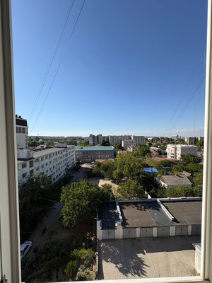 Продам двухкомнатную (2-комн.) квартиру, Залесская ул, 18, Симферополь г