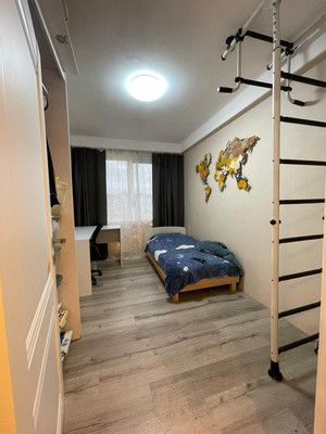 Продам трехкомнатную (3-комн.) квартиру, Долгоозёрная ул, 9А, Санкт-Петербург г