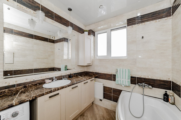 Сдам трехкомнатную (3-комн.) квартиру, Кубанская ул, 45к3, Краснодар г