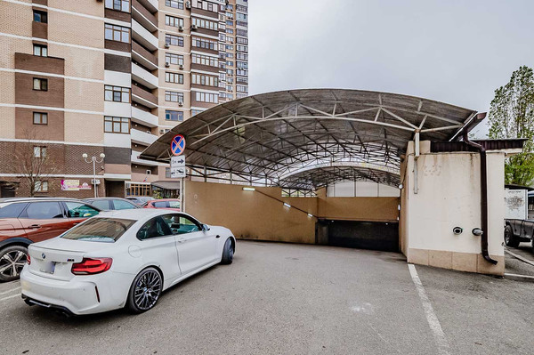 Сдам трехкомнатную (3-комн.) квартиру, Кубанская ул, 45к3, Краснодар г