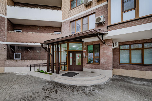 Сдам трехкомнатную (3-комн.) квартиру, Кубанская ул, 45к3, Краснодар г