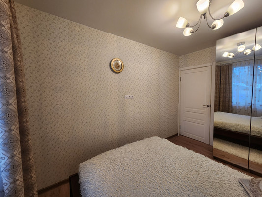 Продам двухкомнатную (2-комн.) квартиру, Новаторов б-р, 79к1, Санкт-Петербург г