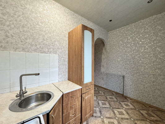 Продам однокомнатную (1-комн.) квартиру, Комсомольская ул, 3, Брянск г