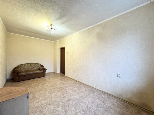 Продам однокомнатную (1-комн.) квартиру, Комсомольская ул, 3, Брянск г