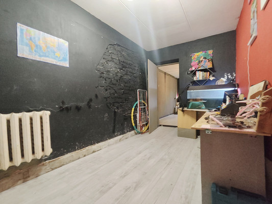 Продам трехкомнатную (3-комн.) квартиру, 25 Января ул, 12, Воронеж г