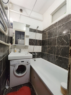 Продам трехкомнатную (3-комн.) квартиру, 25 Января ул, 12, Воронеж г