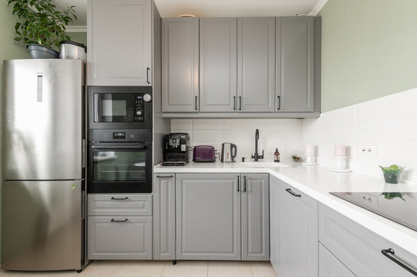 Продам двухкомнатную (2-комн.) квартиру, Матвеевская ул, 11, Москва г