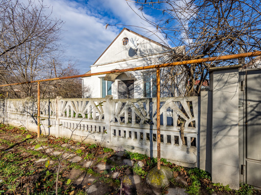 Продам дом, Вишневая ул, 1, Гвардейское пгт, 0 км от города