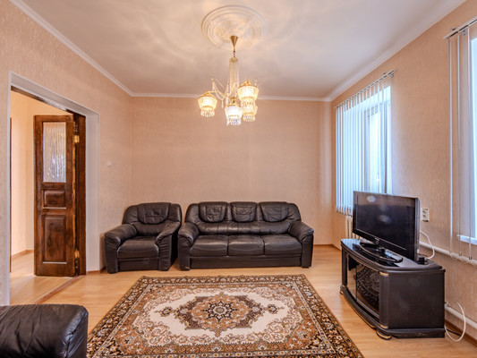 Продам дом, Вишневая ул, 1, Гвардейское пгт, 0 км от города