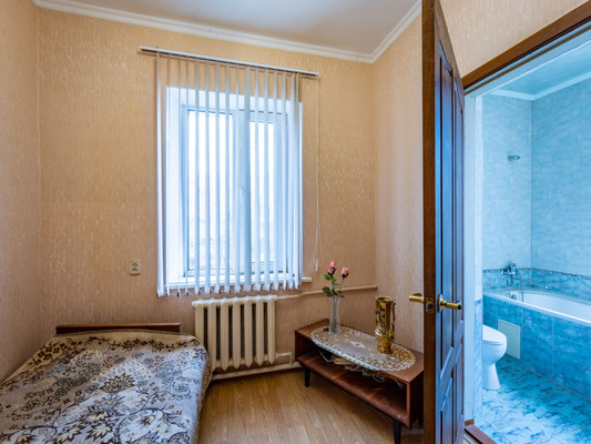 Продам дом, Вишневая ул, 1, Гвардейское пгт, 0 км от города